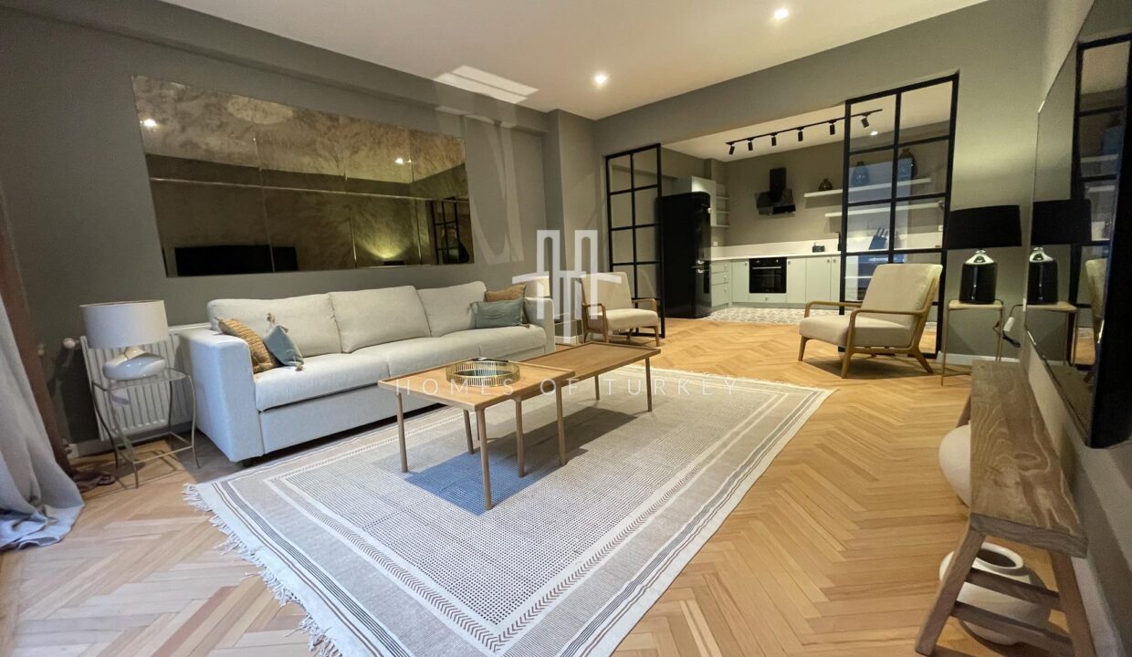 Fully Furnished Flat For Sale With A Gorgeous Terrace In Şişli, Nişantaşı 2