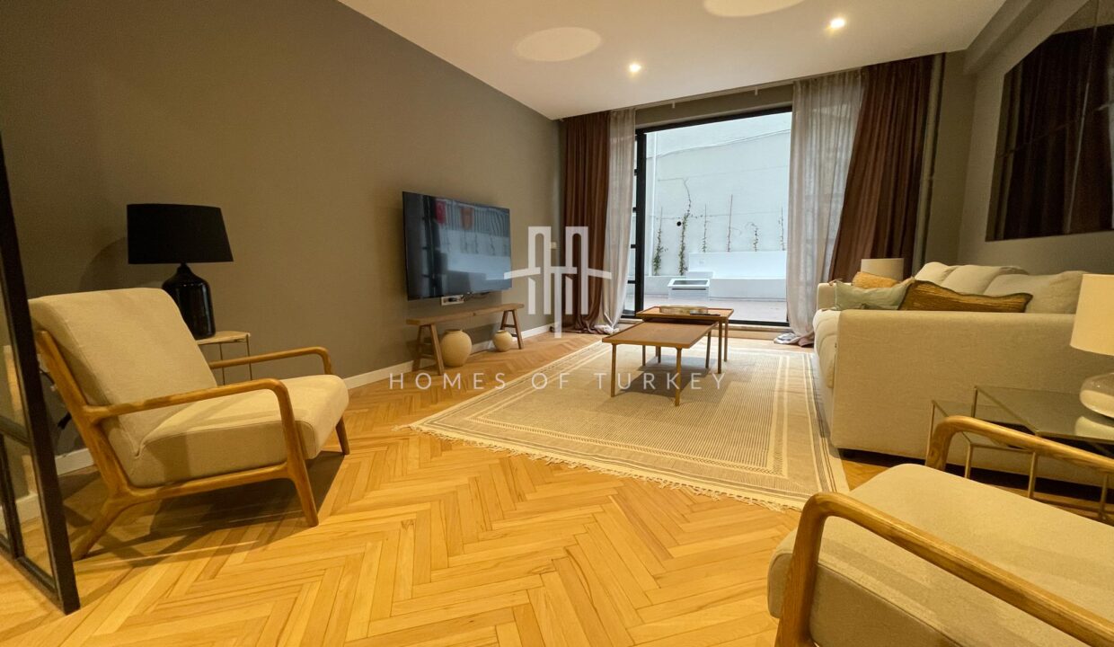 Fully Furnished Flat For Sale With A Gorgeous Terrace In Şişli, Nişantaşı 4