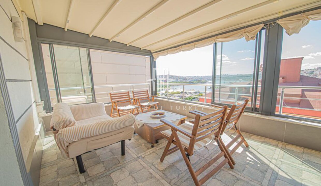 2+1 Flat with Golden Horn View and Large Terrace in Beyoğlu, Istanbul 2,