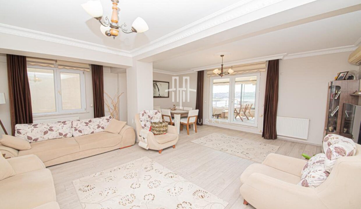 2+1 Flat with Golden Horn View and Large Terrace in Beyoğlu, Istanbul 6