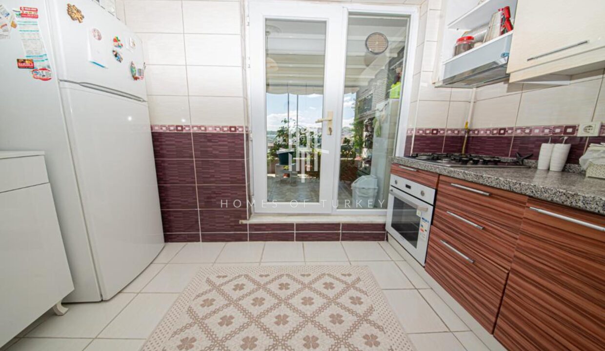 2+1 Flat with Golden Horn View and Large Terrace in Beyoğlu, Istanbul 8,