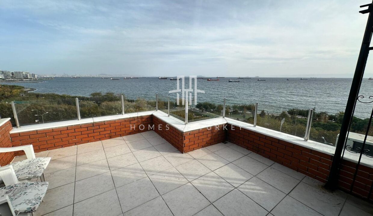3+1 Duplex Flat with Sea View and Terrace for Sale in Bakırköy 1
