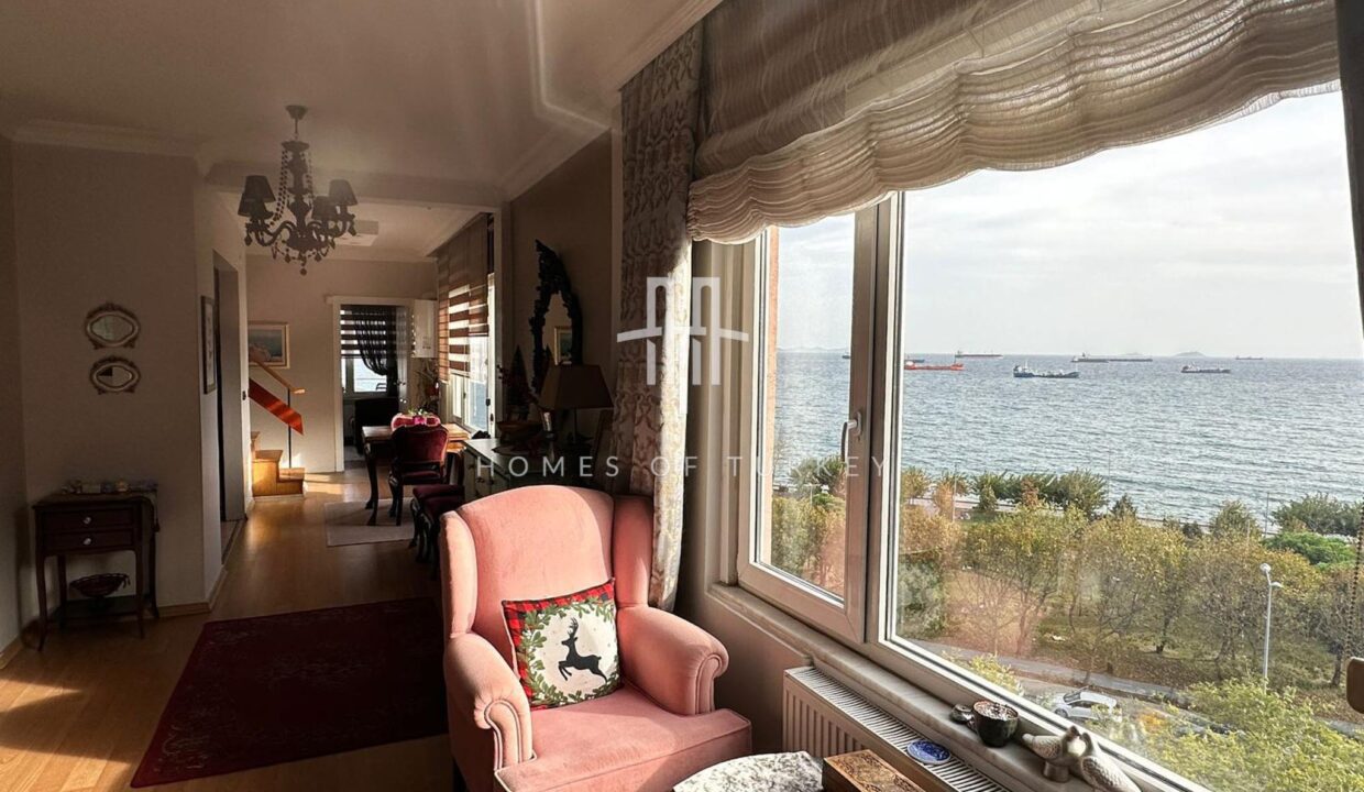 3+1 Duplex Flat with Sea View and Terrace for Sale in Bakırköy 3