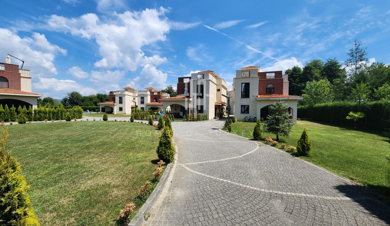 Affordable Villas for Sale in a Secure Site in Sapanca, Sakarya 1