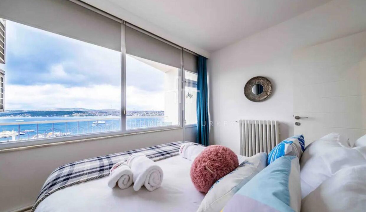 Flat for Sale with Panoramic Sea and Bosphorus View in Beyoglu, Cihangir 14