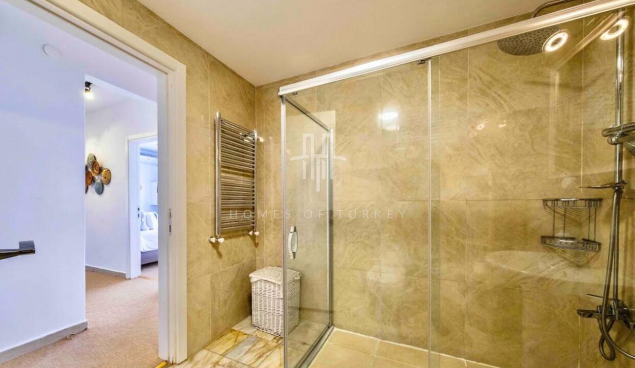 Flat for Sale with Panoramic Sea and Bosphorus View in Beyoglu, Cihangir 22