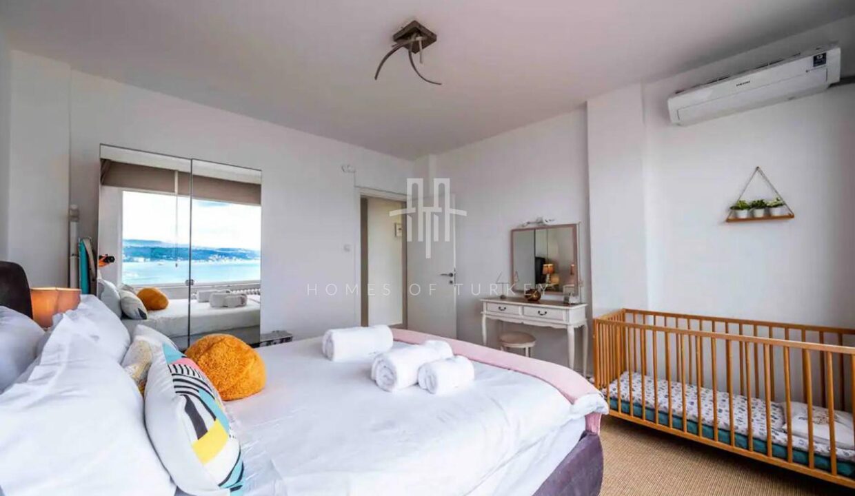 Flat for Sale with Panoramic Sea and Bosphorus View in Beyoglu, Cihangir 24