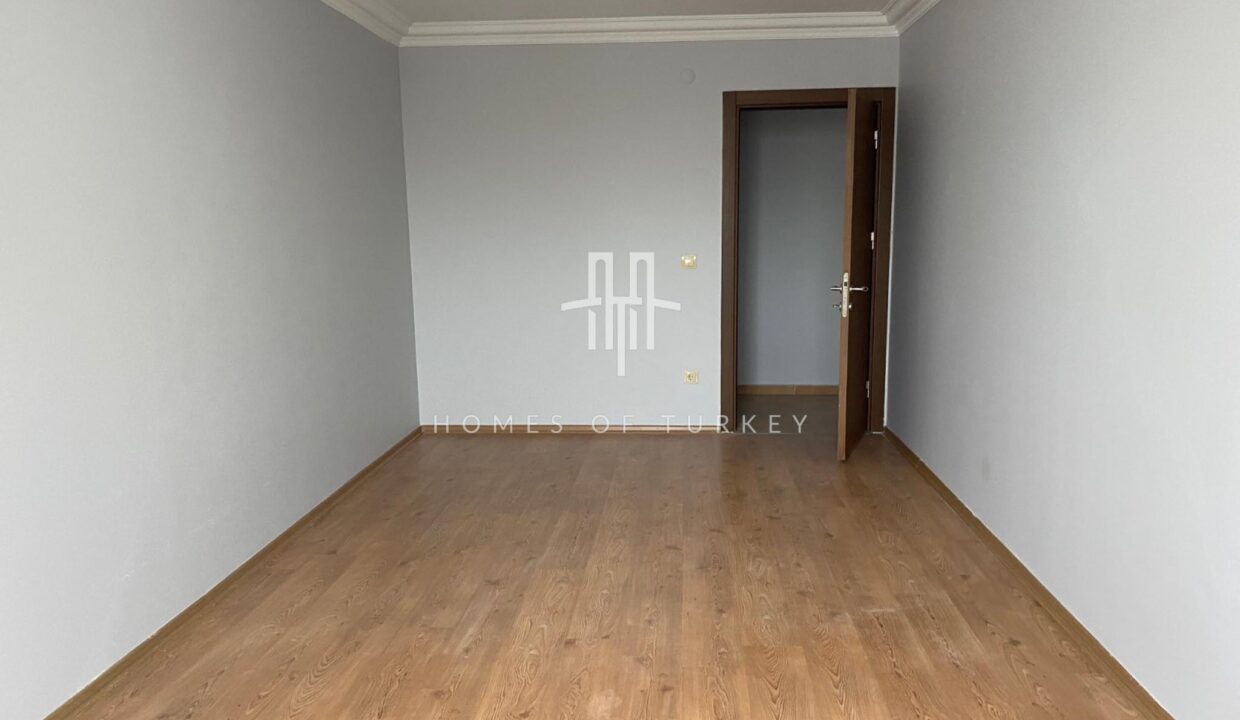 Flat with Golden Horn View in Beyoğlu, Istanbul 12