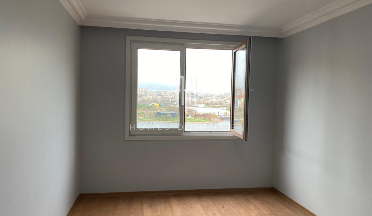 Flat with Golden Horn View in Beyoğlu, Istanbul 4