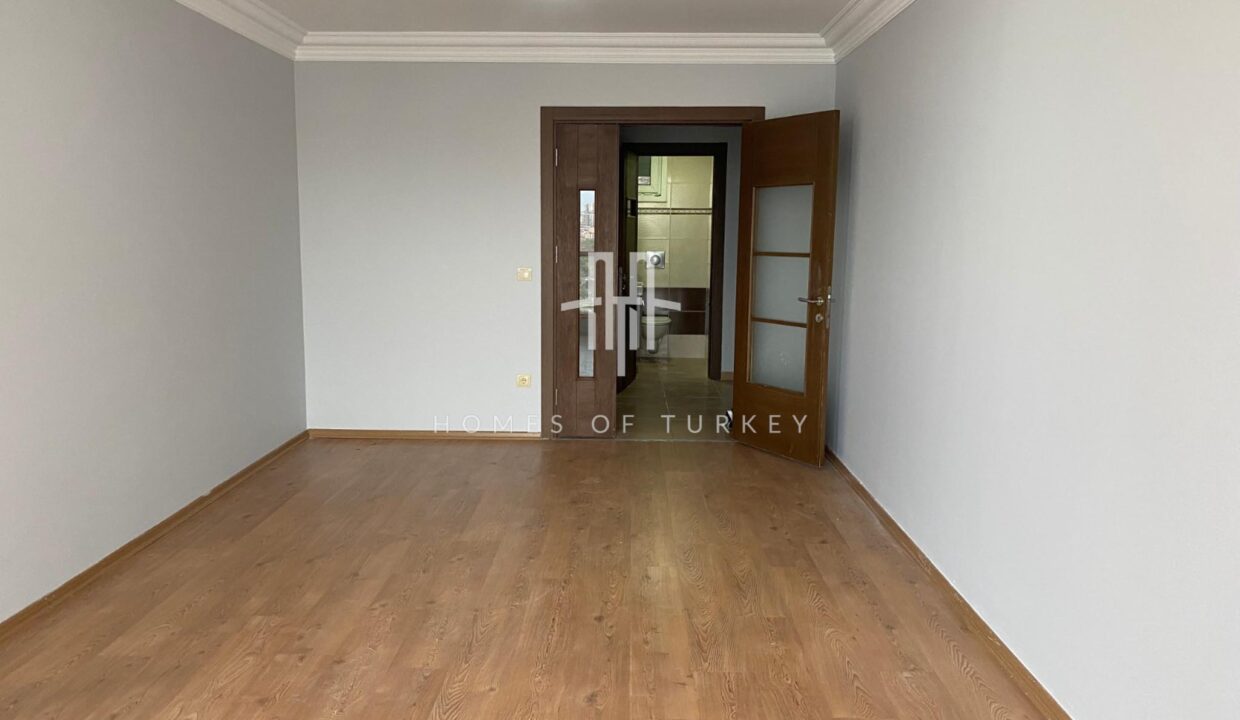 Flat with Golden Horn View in Beyoğlu, Istanbul 5
