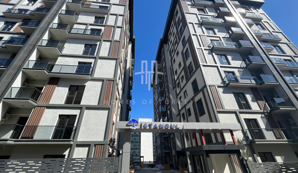 Flats for Sale in a Centrally Located Secure Complex in Bahçelievler 1