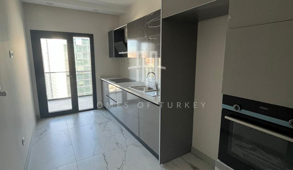 Flats for Sale in a Centrally Located Secure Complex in Bahçelievler 11