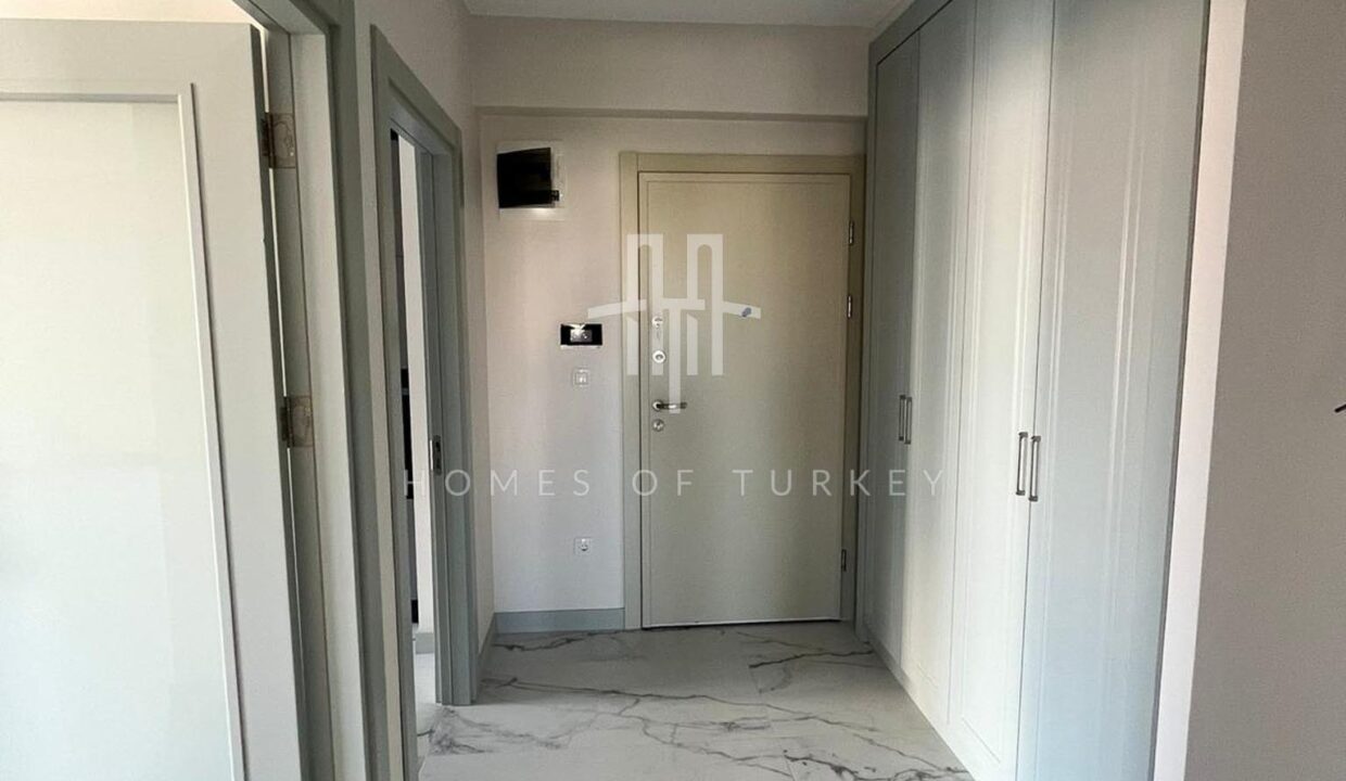 Flats for Sale in a Centrally Located Secure Complex in Bahçelievler 8