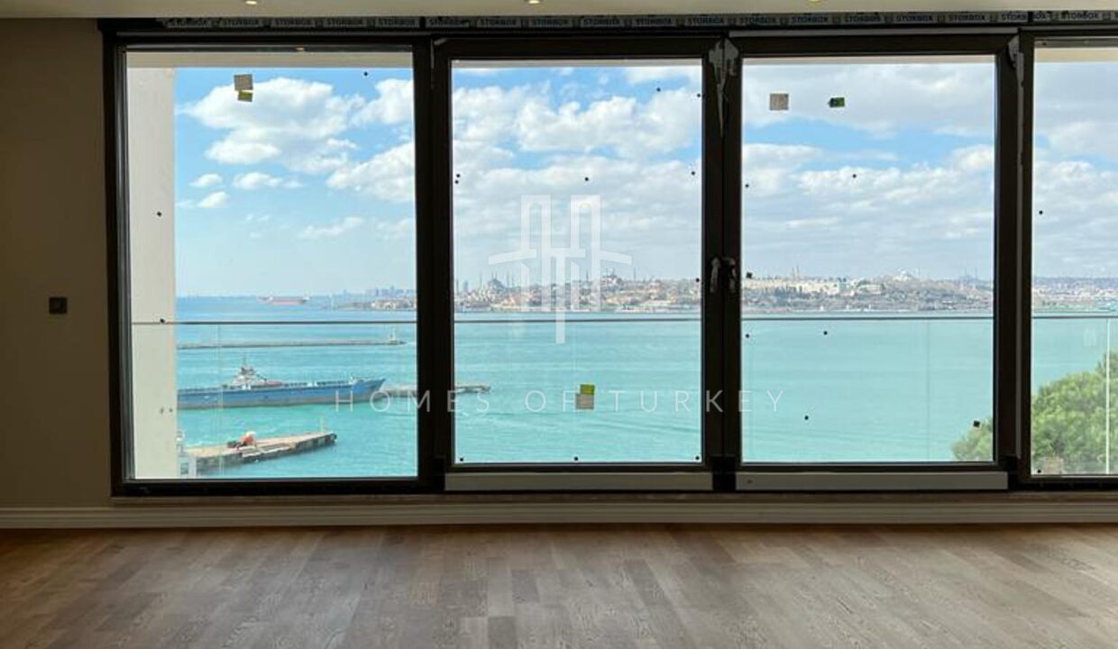 Luxury Duplex Flat for Sale with Bosphorus View in Üsküdar 1