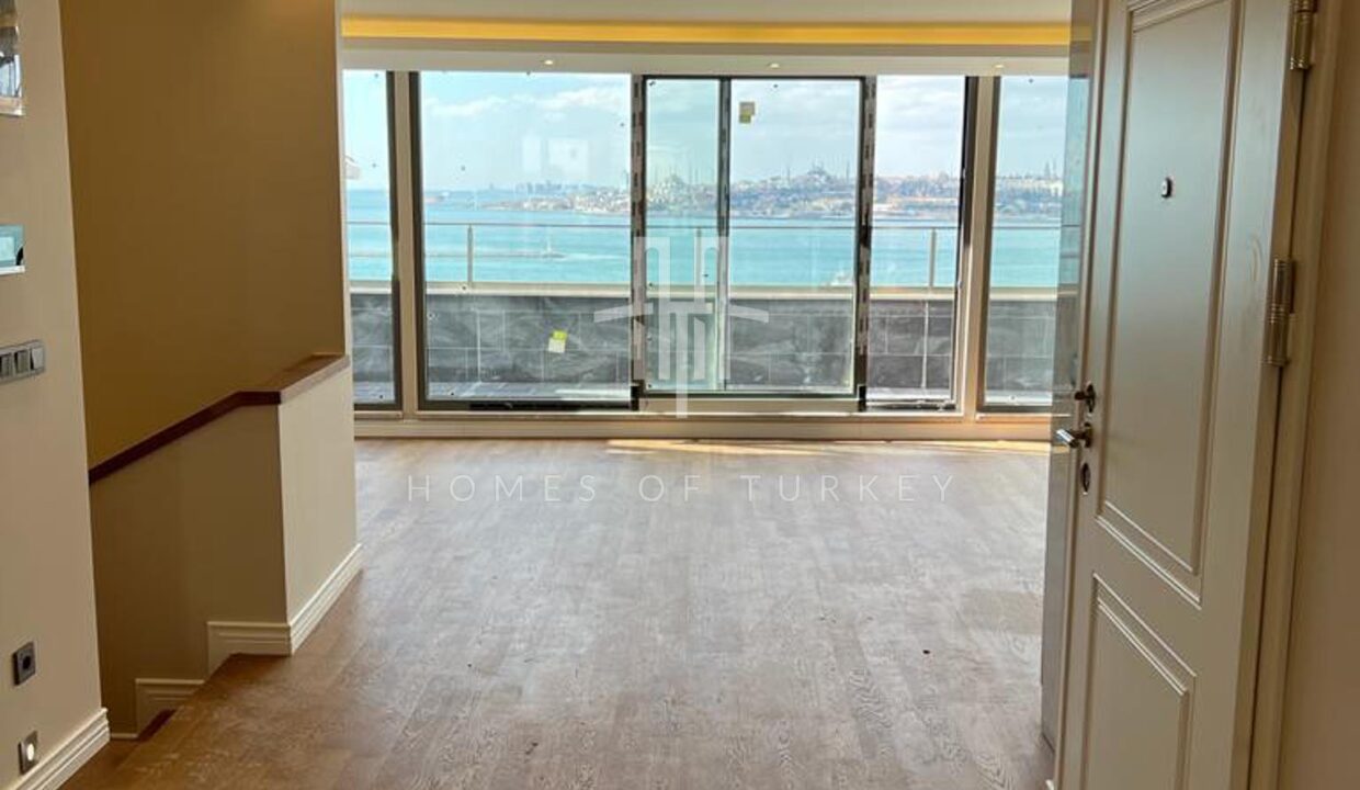 Luxury Duplex Flat for Sale with Bosphorus View in Üsküdar 2