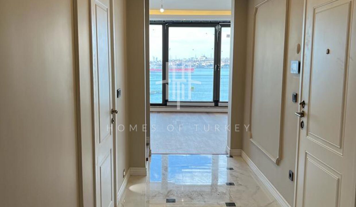 Luxury Duplex Flat for Sale with Bosphorus View in Üsküdar 3
