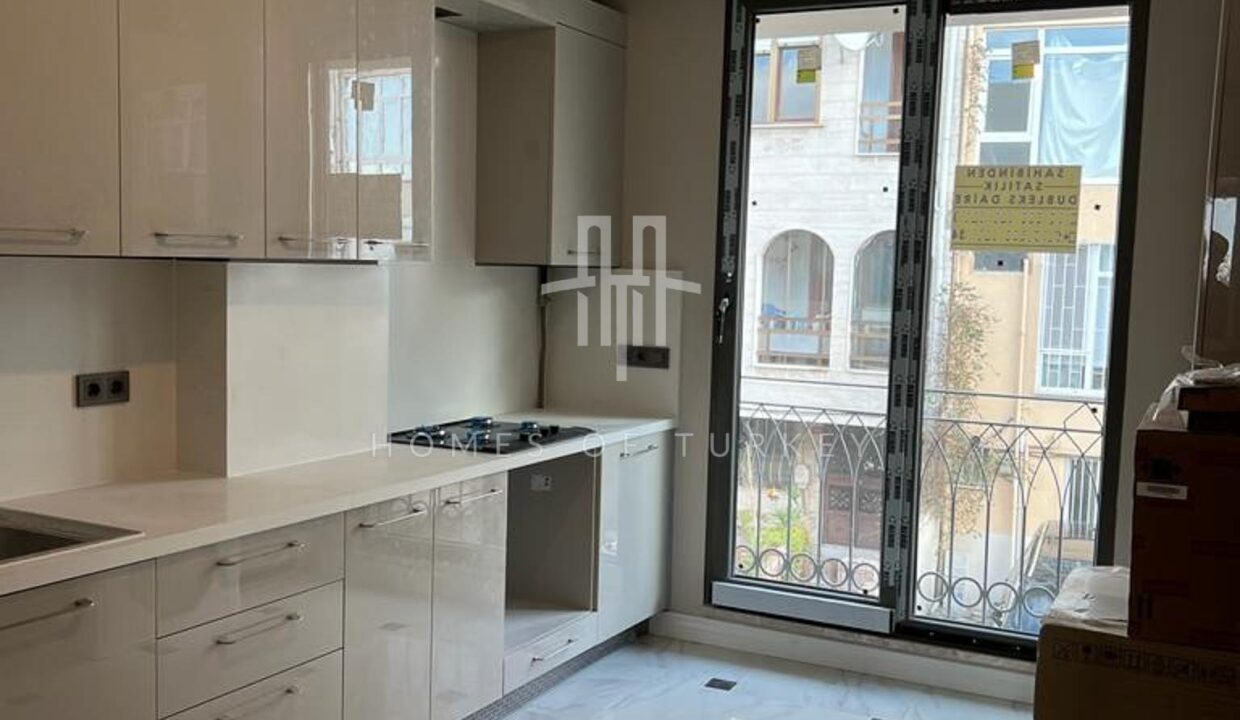 Luxury Duplex Flat for Sale with Bosphorus View in Üsküdar 6