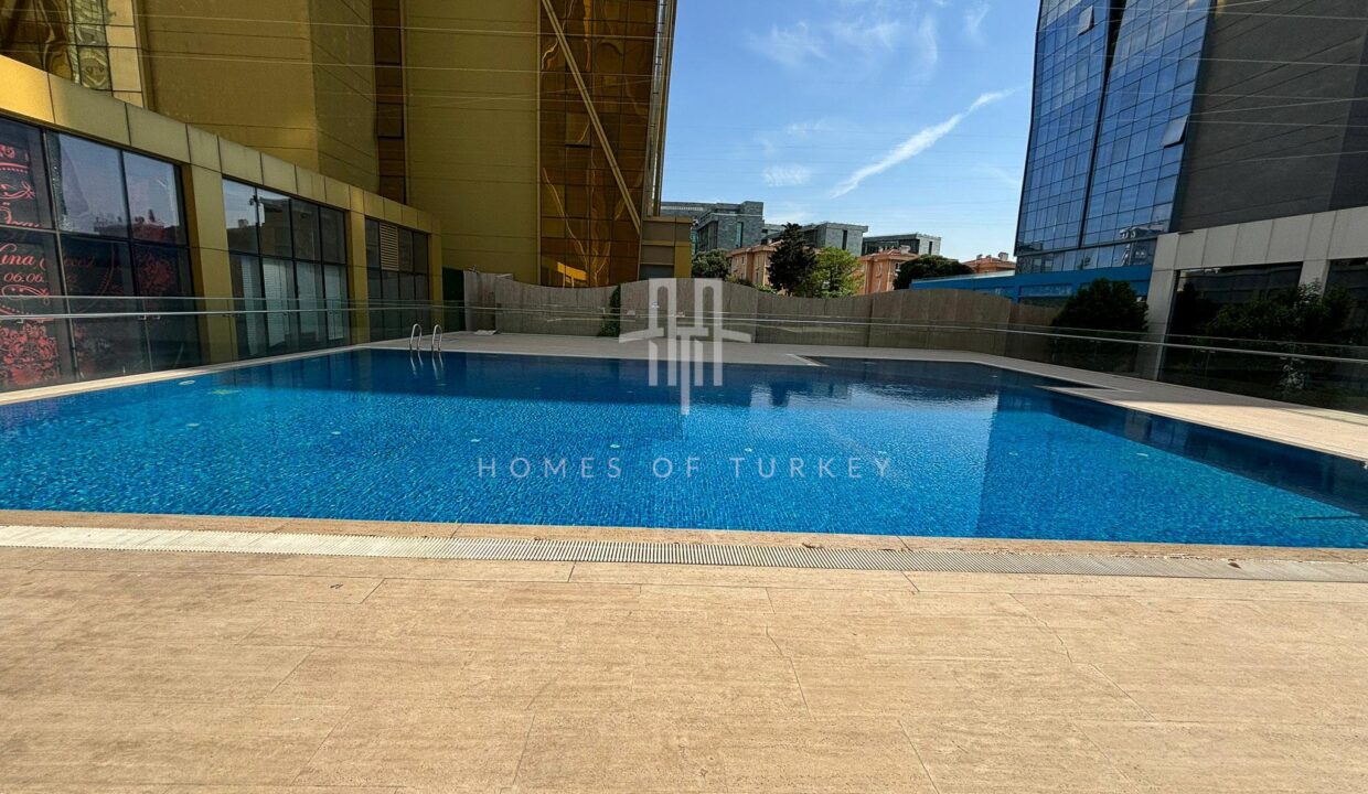 Studio Flat with Sea View for Sale in Maltepe 5