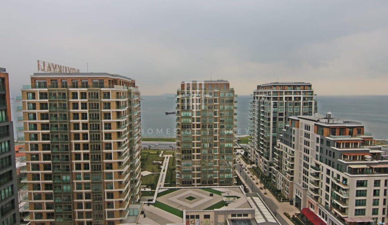 Unique Flats with Sea View in a Mixed Concept in Zeytinburnu 1