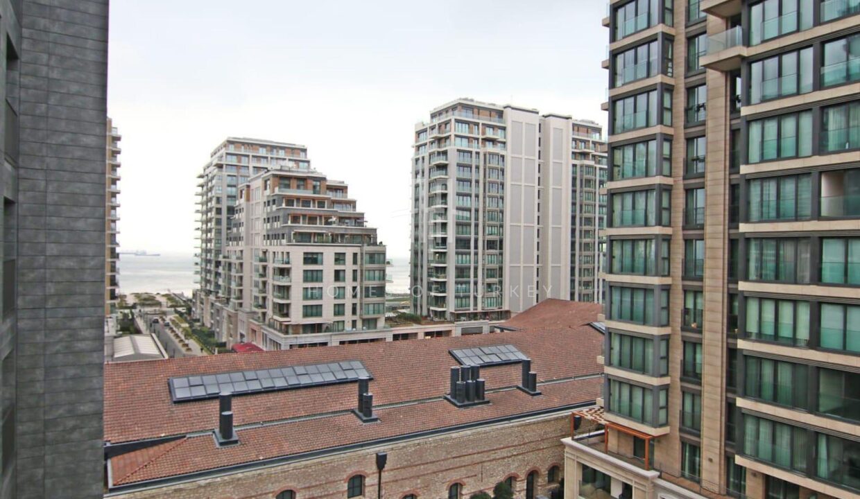 Unique Flats with Sea View in a Mixed Concept in Zeytinburnu 2
