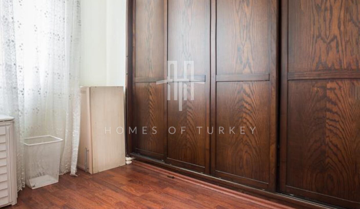 3-bedroom apartment with panoramic Bosphorus view and elevator in Beyoğlu 11
