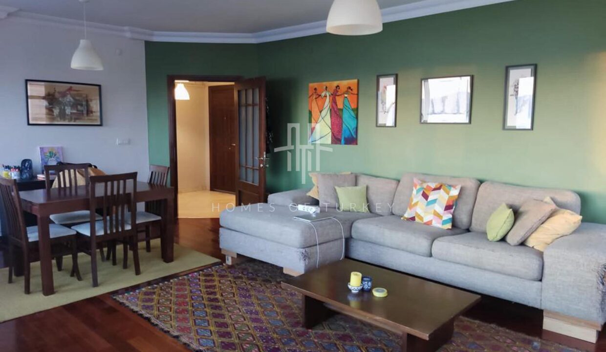 3-bedroom apartment with panoramic Bosphorus view and elevator in Beyoğlu 6,