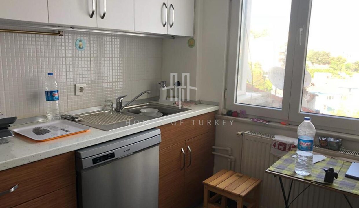 3-bedroom apartment with panoramic Bosphorus view and elevator in Beyoğlu 8