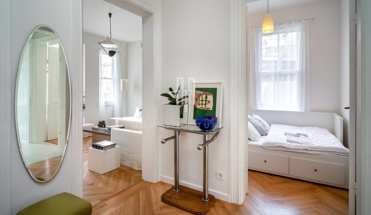 3+1 Apartment for Sale in Galata, Beyoğlu – Perfect for Airbnb 3