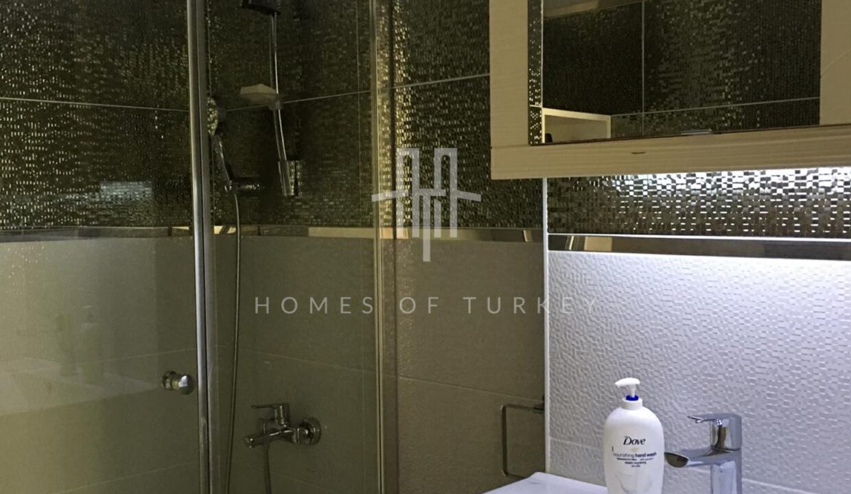 Apartment for Sale in Fatih, Istanbul, Within Walking Distance to Shopping Mall and Metro Station 15