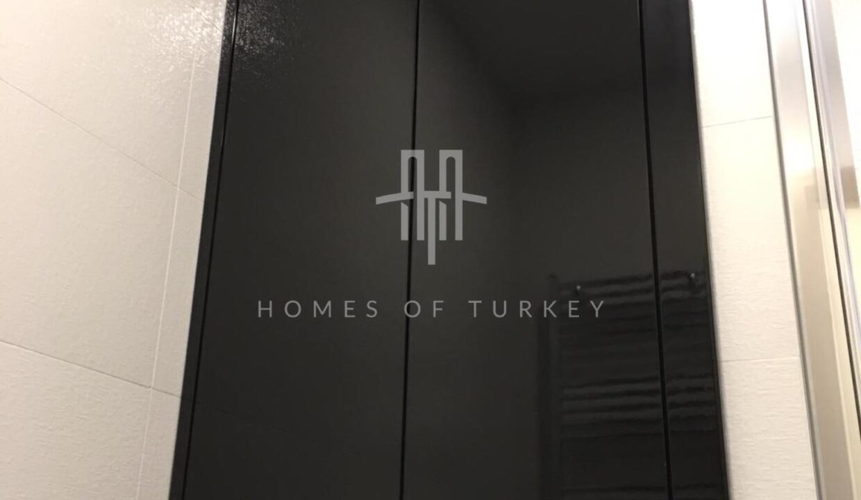Apartment for Sale in Fatih, Istanbul, Within Walking Distance to Shopping Mall and Metro Station 20