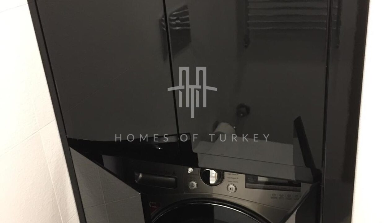 Apartment for Sale in Fatih, Istanbul, Within Walking Distance to Shopping Mall and Metro Station 21