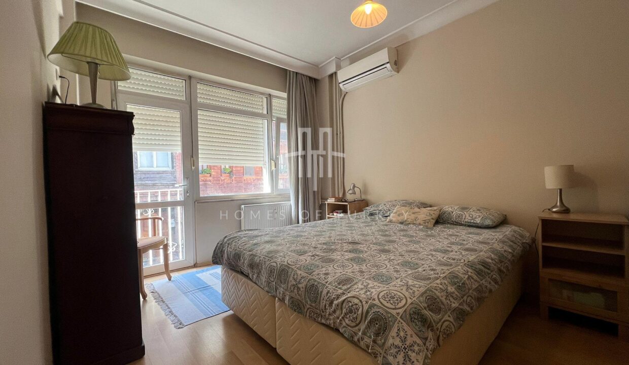 Apartment with Balcony and Bosphorus Views in Beyoglu, Cihangir 13