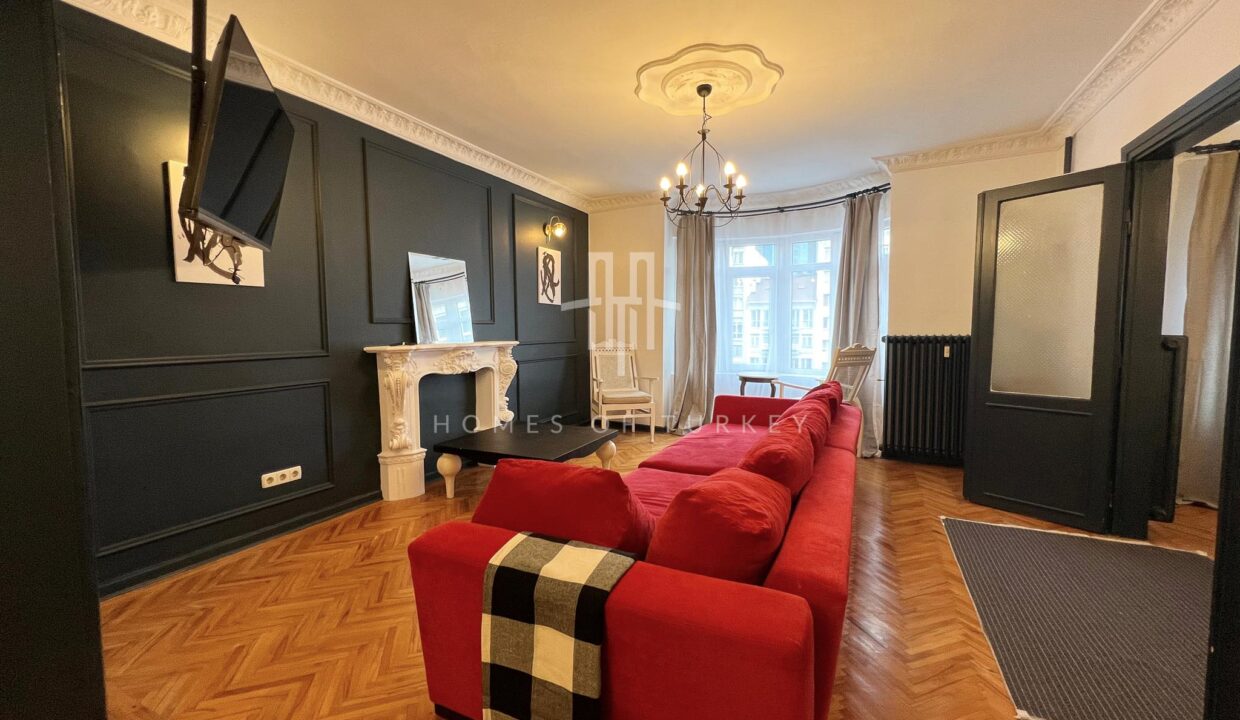 Fully Furnished, Spacious 4+1 Flat for Sale in Şişli Center! 1