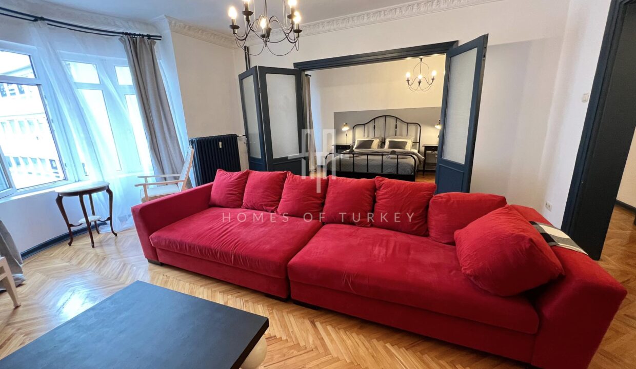 Fully Furnished, Spacious 4+1 Flat for Sale in Şişli Center! 11
