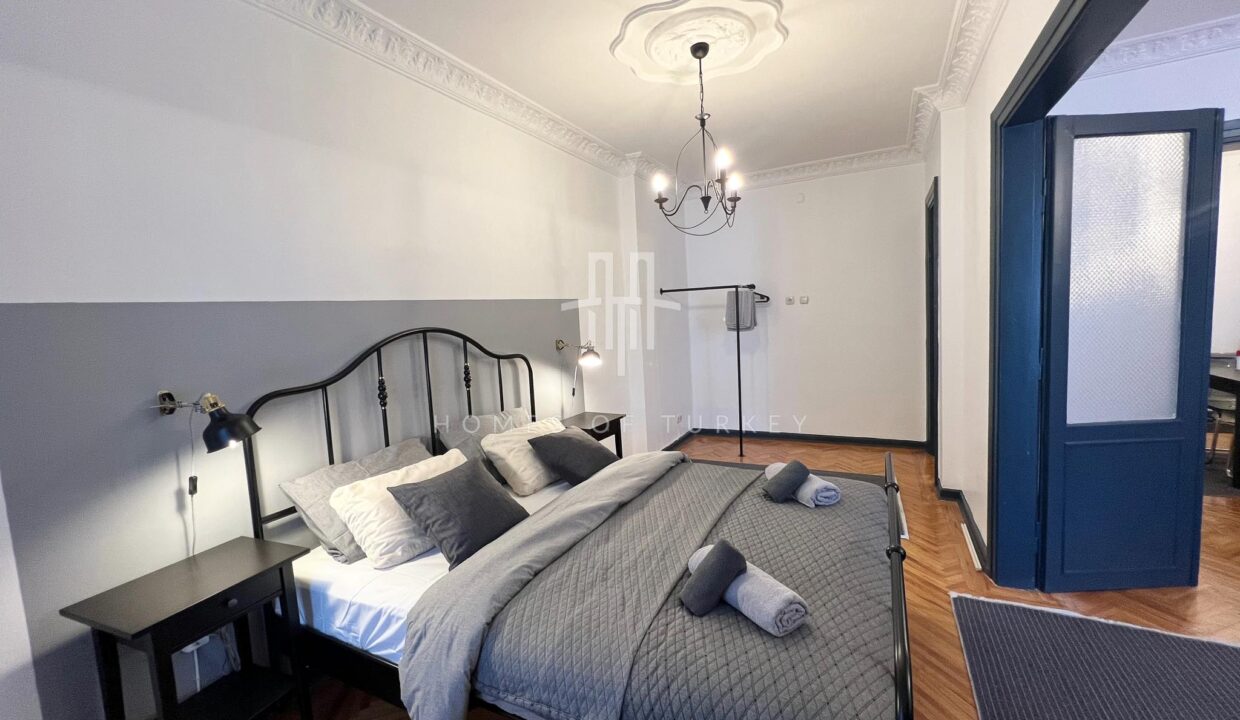 Fully Furnished, Spacious 4+1 Flat for Sale in Şişli Center! 15