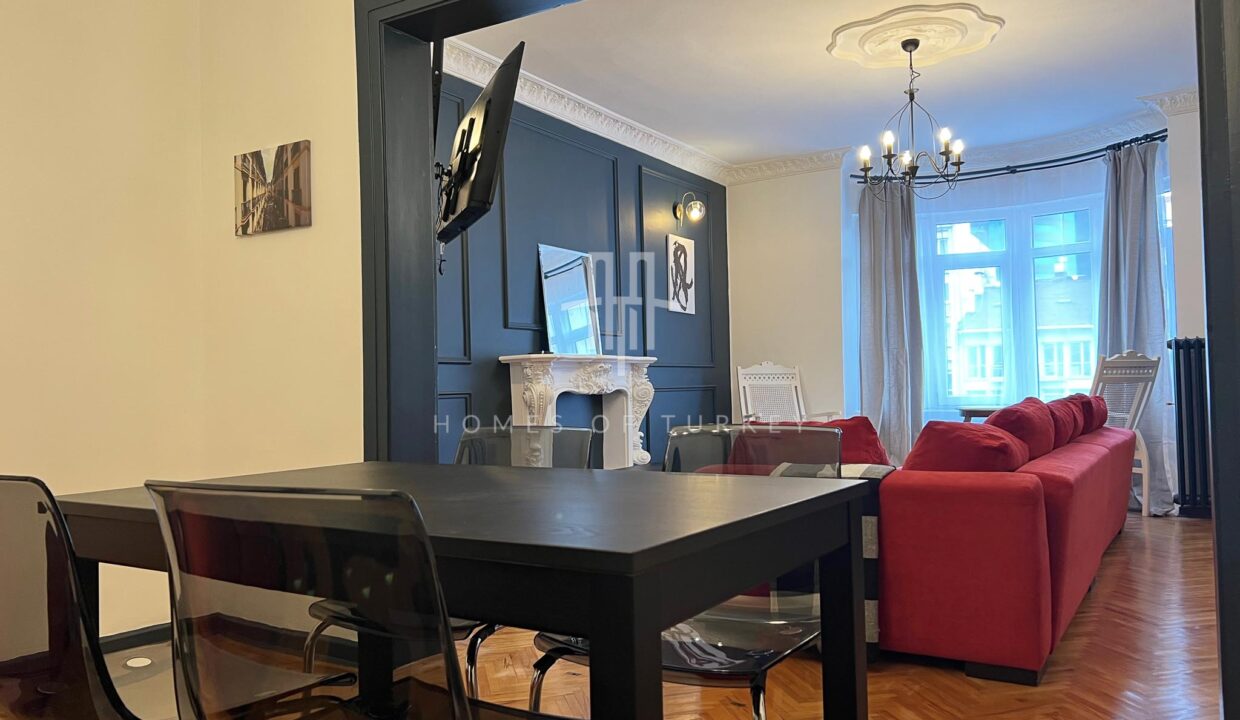 Fully Furnished, Spacious 4+1 Flat for Sale in Şişli Center! 9