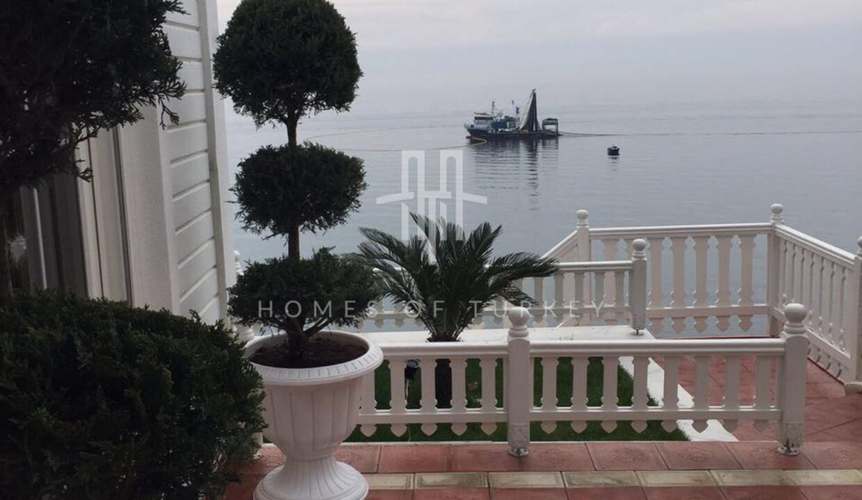 Luxury Beachfront Mansion for Sale with Panoramic Sea View in Yalova 25