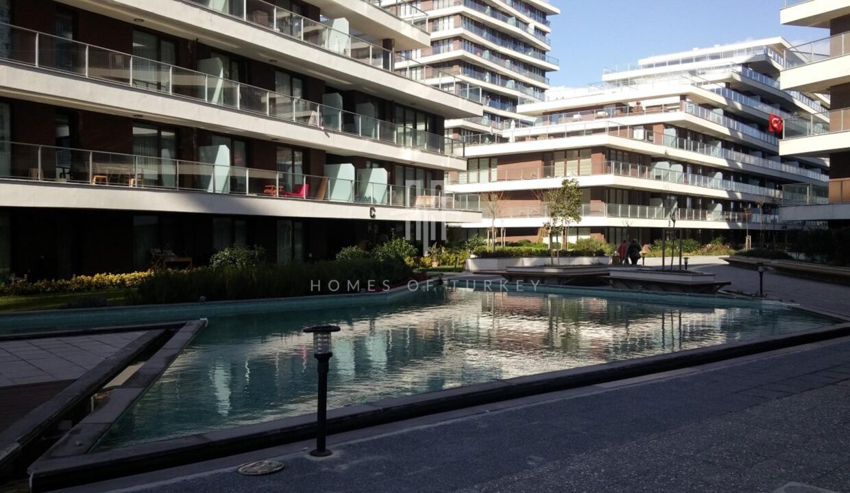 Attractively Priced 2+1 Apartment for Sale in a Site with Pool in Başakşehir 3