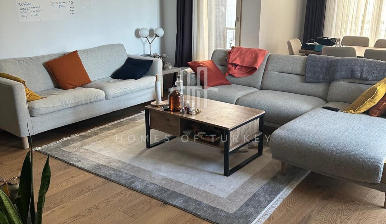 Beyoglu, Galata 2+1 Apartment with Parking Lot and Elevator 1