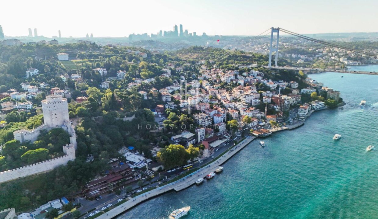 Istanbul, Detached Villa for Sale with Partial Bosphorus View in Sariyer 1