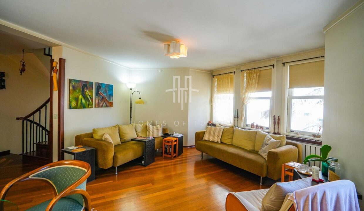 Istanbul, Detached Villa for Sale with Partial Bosphorus View in Sariyer 11