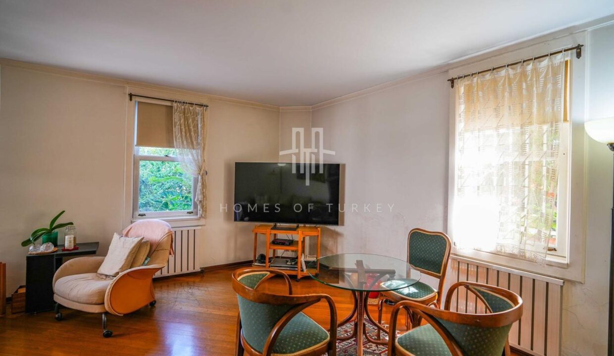 Istanbul, Detached Villa for Sale with Partial Bosphorus View in Sariyer 12