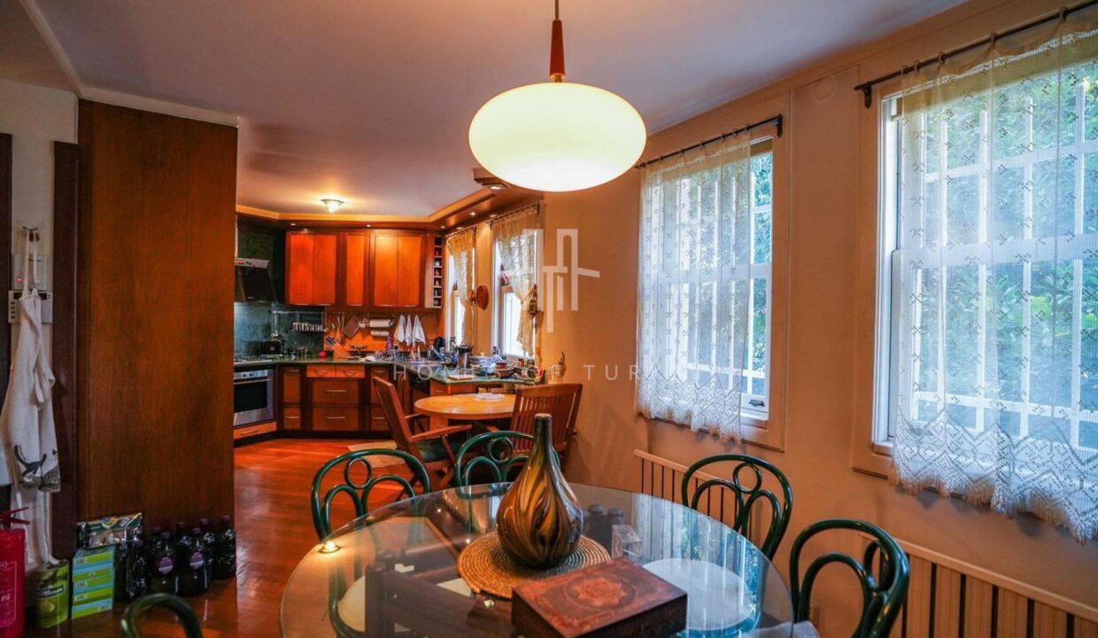 Istanbul, Detached Villa for Sale with Partial Bosphorus View in Sariyer 13