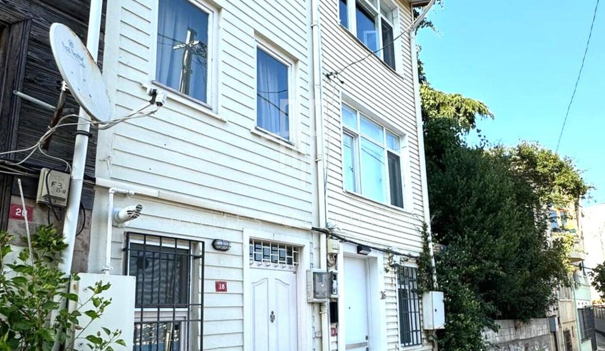 Mansion for Sale with Bosphorus View in Arnavutköy, Beşiktaş 2