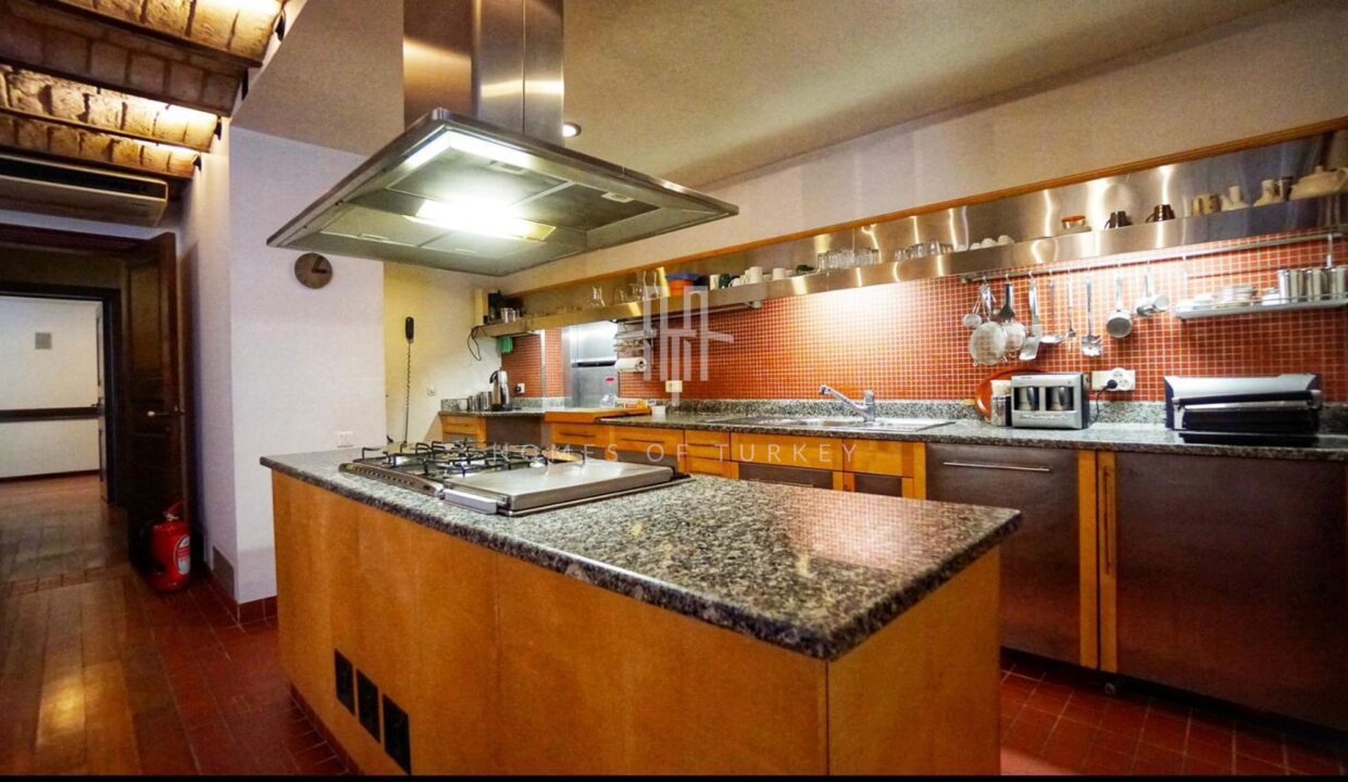 Restored Historical Mansion for Sale in Beşiktaş Center, Istanbul 7