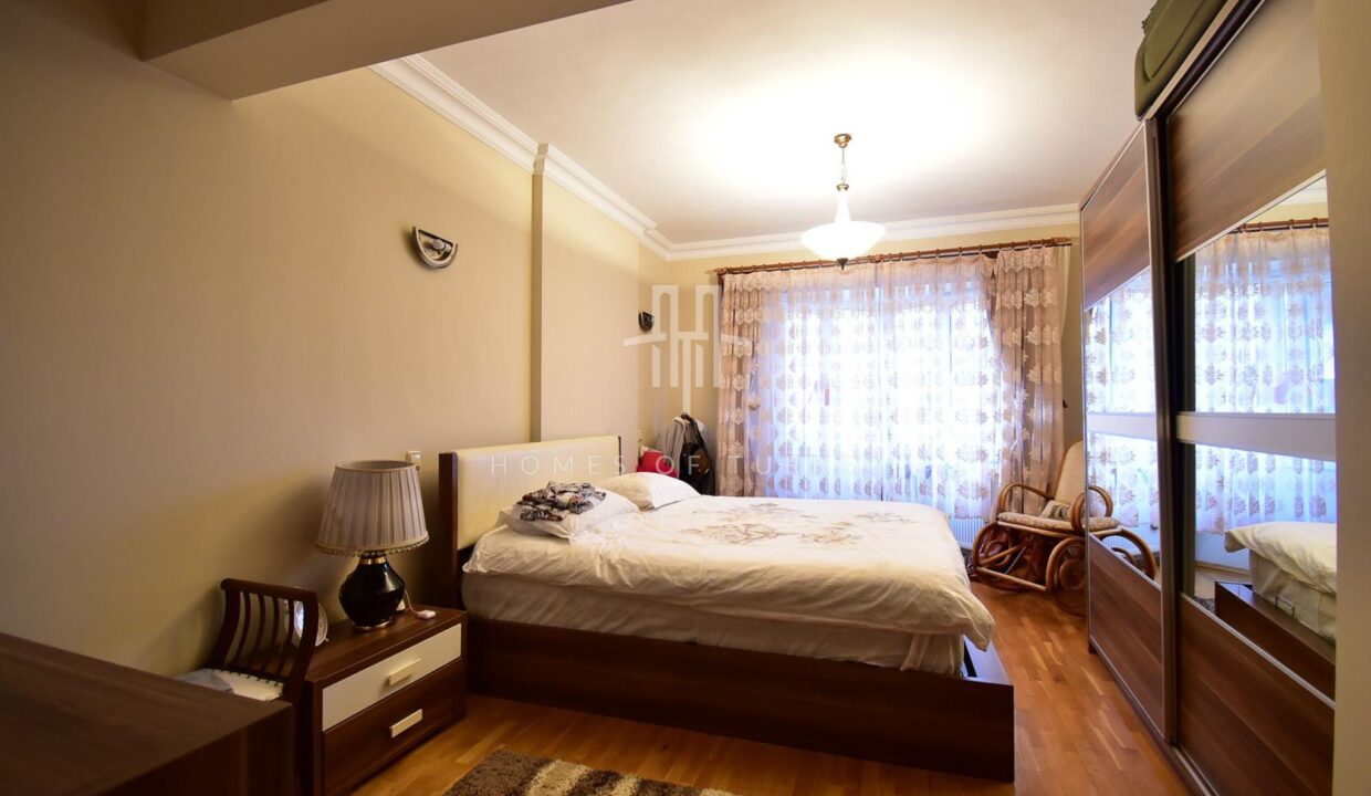 4+1 Apartment for Sale with Panoramic Sea and Island View in Kartal, Istanbul 14