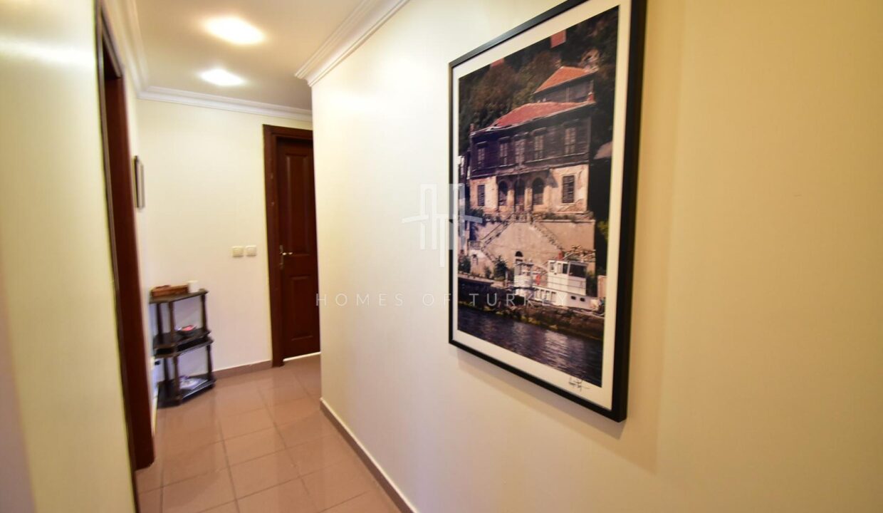 4+1 Apartment for Sale with Panoramic Sea and Island View in Kartal, Istanbul 19