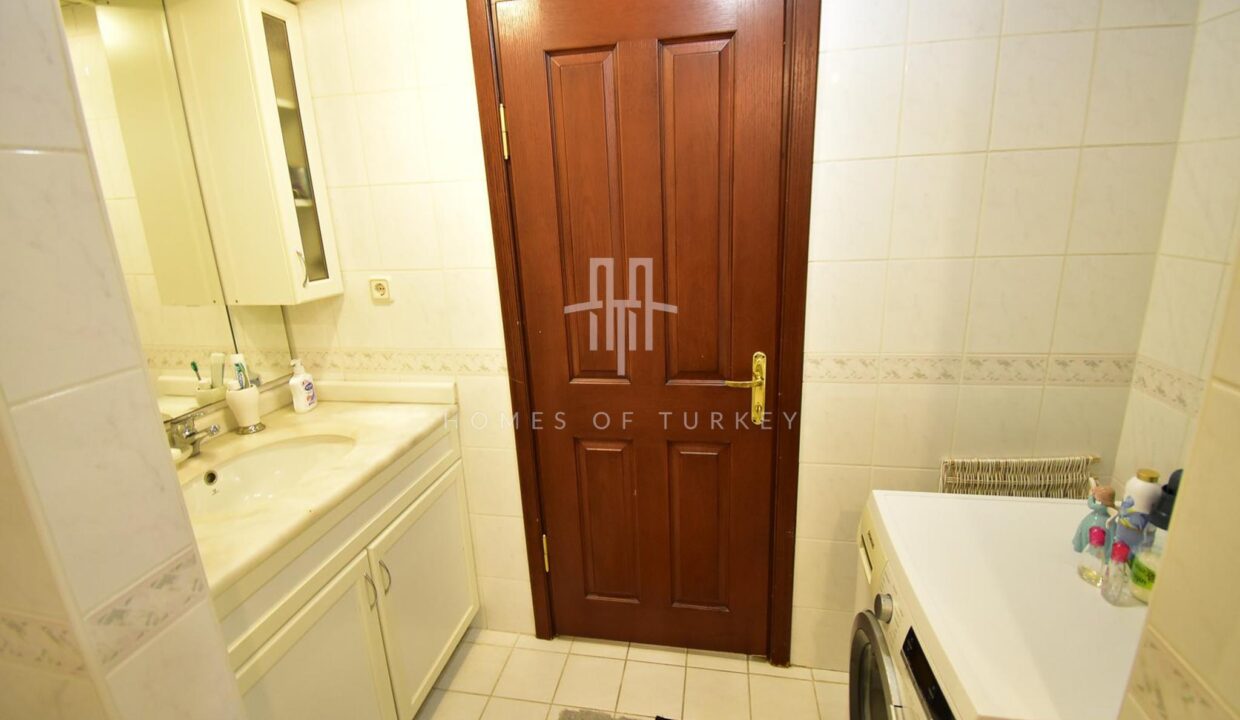 4+1 Apartment for Sale with Panoramic Sea and Island View in Kartal, Istanbul 23