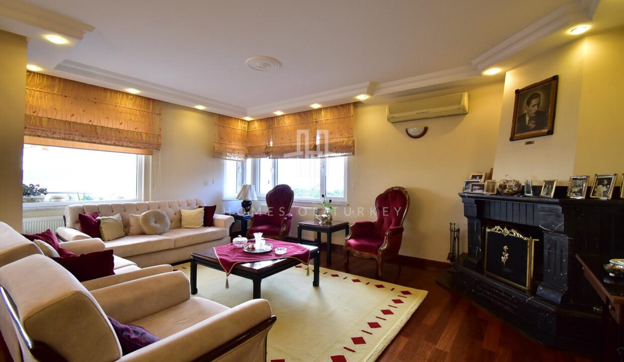 4+1 Apartment for Sale with Panoramic Sea and Island View in Kartal, Istanbul 3