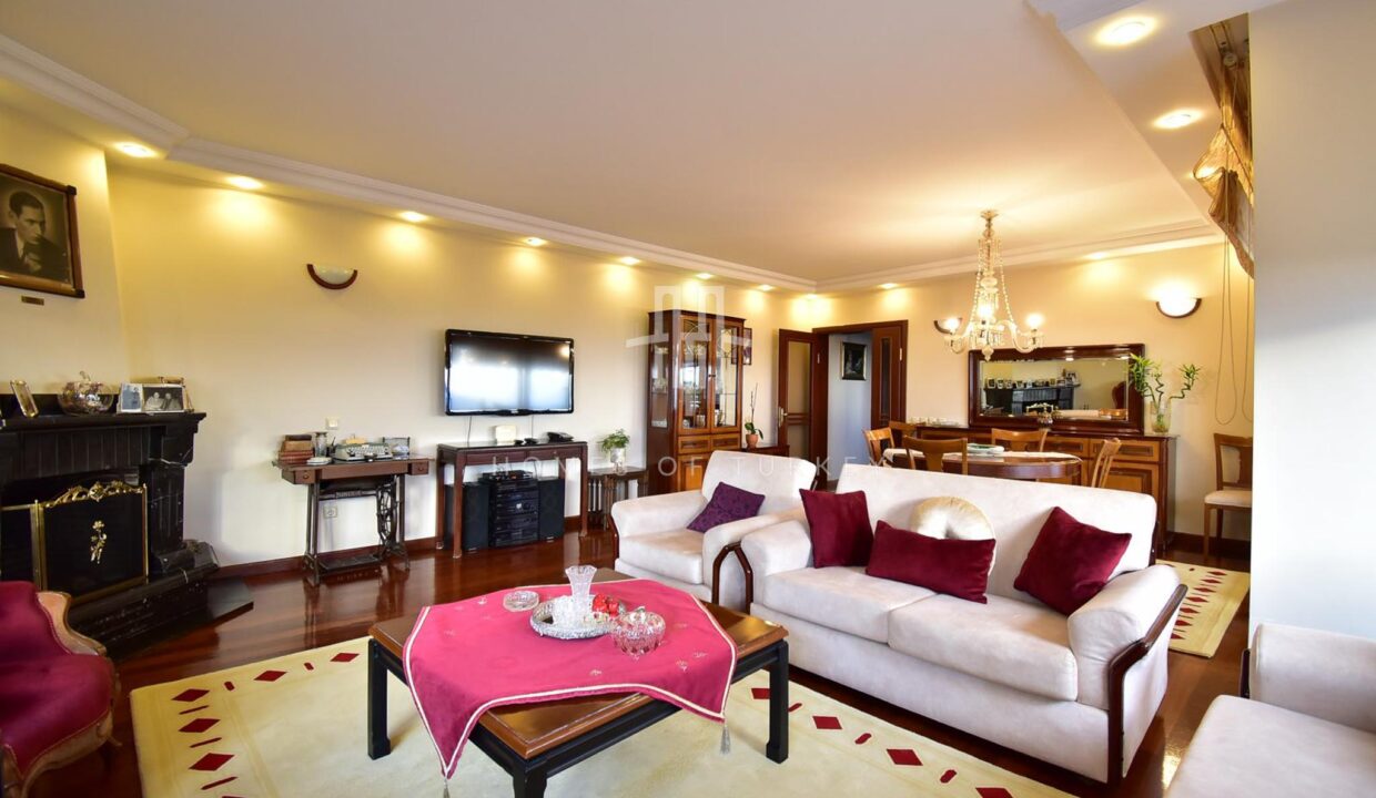 4+1 Apartment for Sale with Panoramic Sea and Island View in Kartal, Istanbul 4